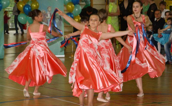 How Do You Get A Sports Class On A Wedding Dance